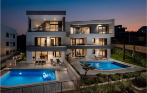Amazing home in Zidarici with Outdoor swimming pool, WiFi and 6 Bedrooms